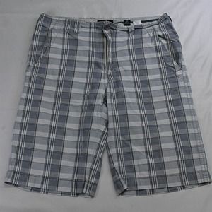 Buckle 36 x 24" White Blue Plaid‎ Slim Fit Flat Front Chino Shorts